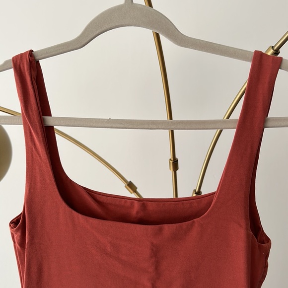 Beautiful orange square neckline midi dress - Australian Brand KOOKAI - Picture 2 of 5